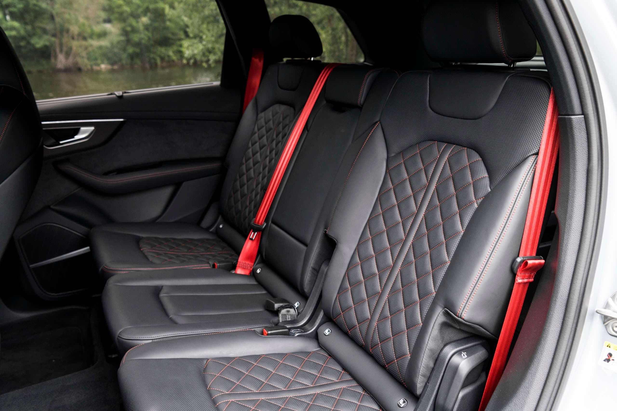 audi-sq7-40-tfsi – featured